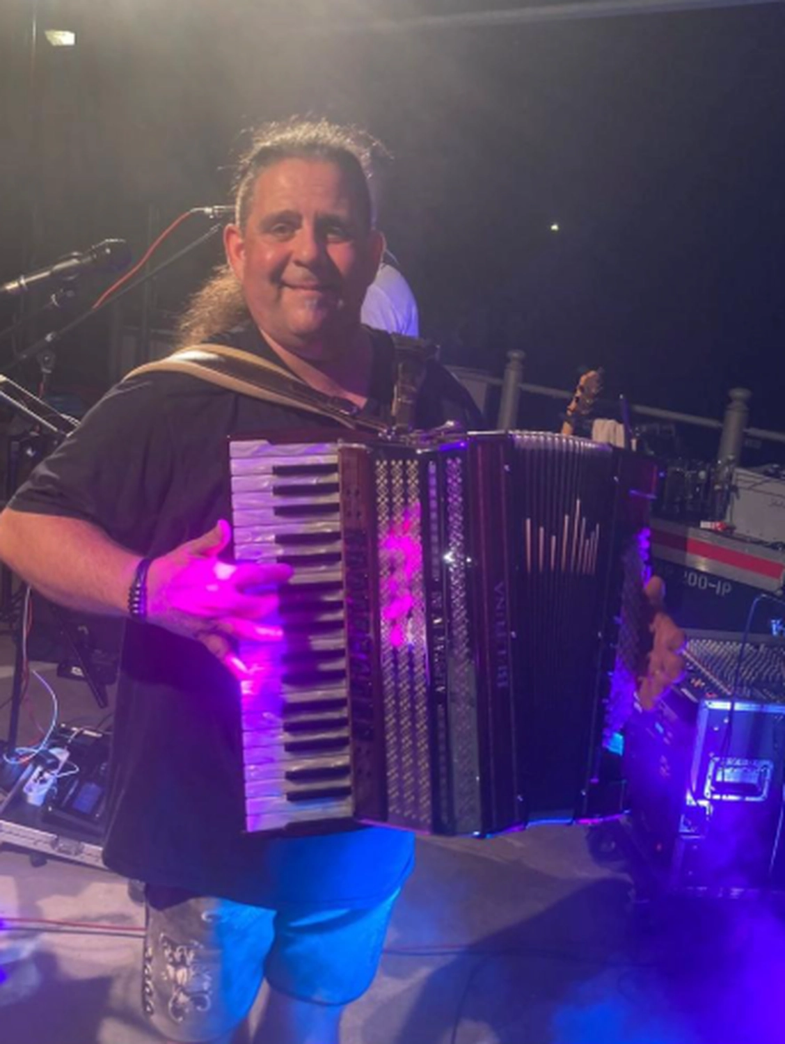 Schwarzwald Buam-Musikband-Ralf mit Akkordeon